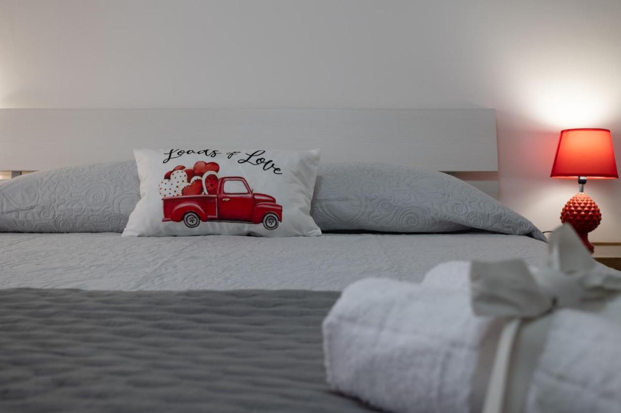 Sweet Home Mare Blu Marsala Bagian luar foto