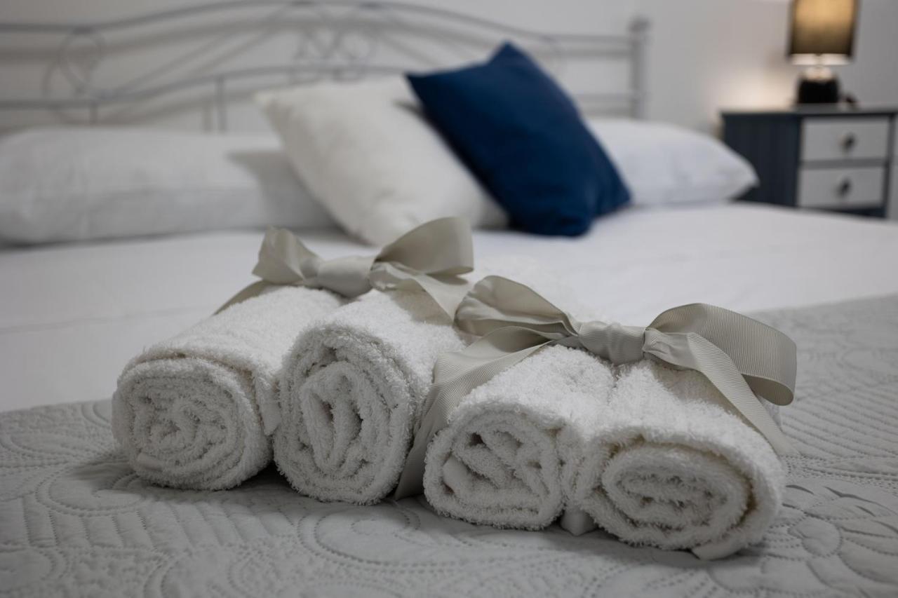Sweet Home Mare Blu Marsala Bagian luar foto