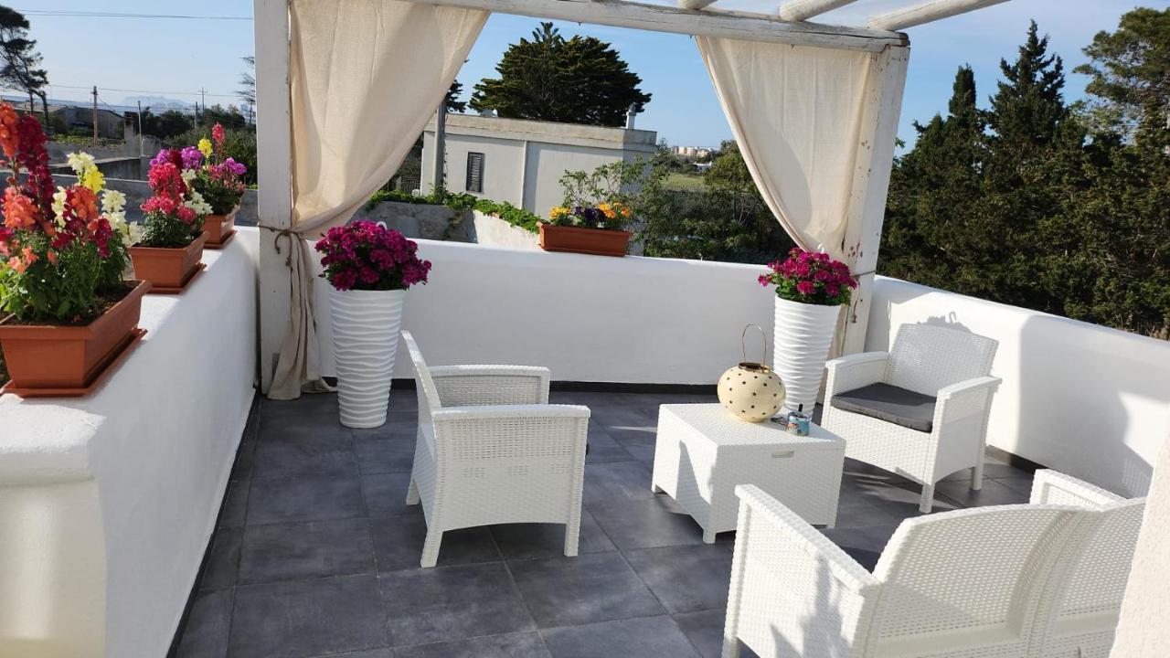 Sweet Home Mare Blu Marsala Bagian luar foto